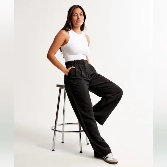 Abercrombie | Curve Love A&F Sloane Tailored Wide Leg Pants in Black - Picture 7 of 13